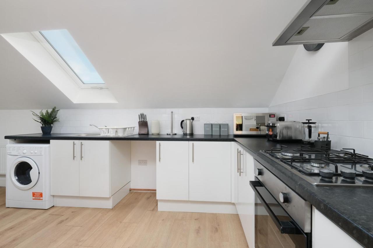 Pinewood Studios, Iver Slough Heathrow 1 & 2 Bedroom Apartments With Parking By Arista Living Exterior foto